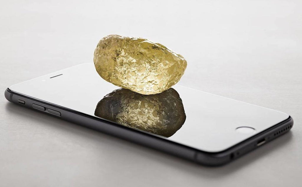 552 Carat diamond Biggest in North America Found in Canada